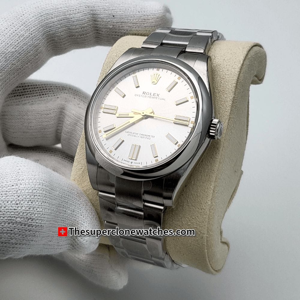 Rolex Oyster Perpetual Silver Dial Exact 1:1 Super Clone 3230 Swiss Movement Replica Watch Ref-124300